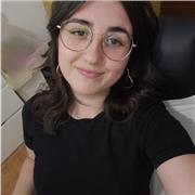 Soy una chica joven a la que le gusta mucho el aprendizaje. Enseñaría Español a cualquier persona de cualquier edad.